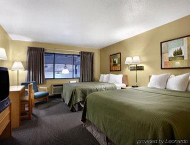 Howard Johnson Inn Fargo Nd Extérieur photo